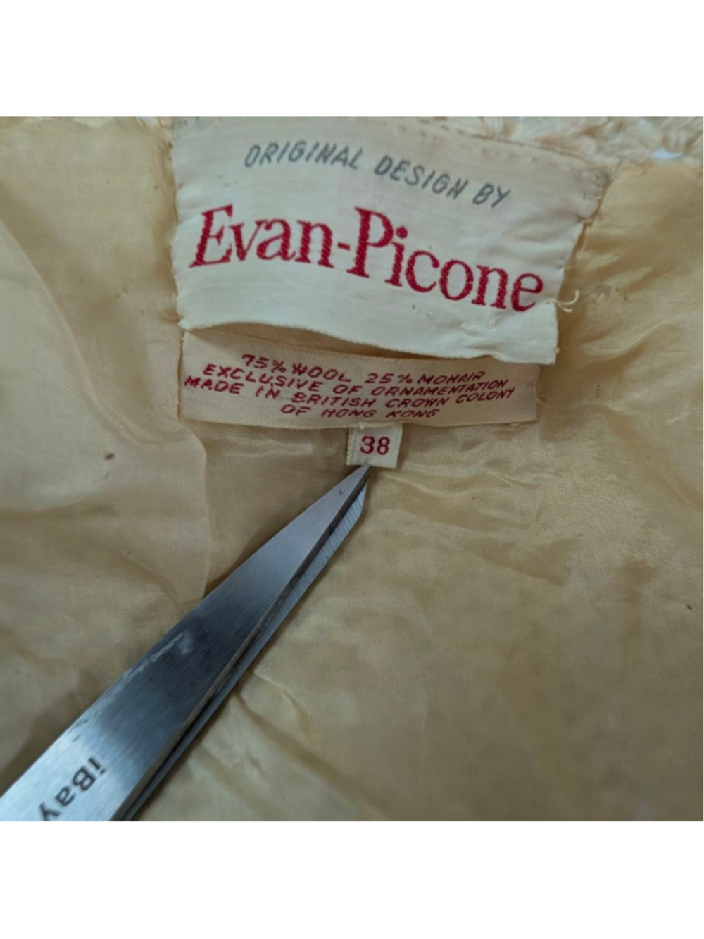 Evan-Picone Vintage Wool Mohair Cream Floral Embroidered Cardigan - Medium - Picture 4 of 16